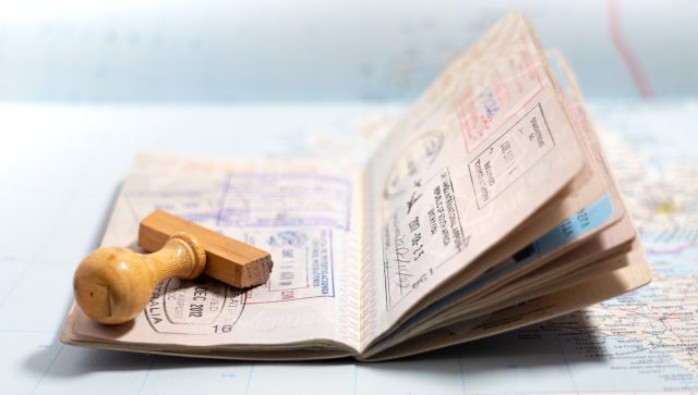 Paszport jako dokument potwierdzający tożsamość.